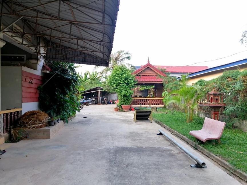 Tortuga Guesthouse 贡布 外观 照片