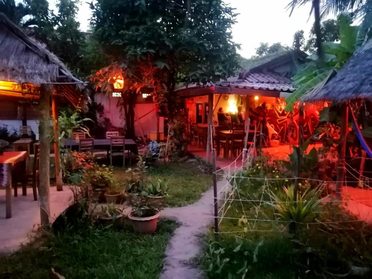 Tortuga Guesthouse 贡布 外观 照片