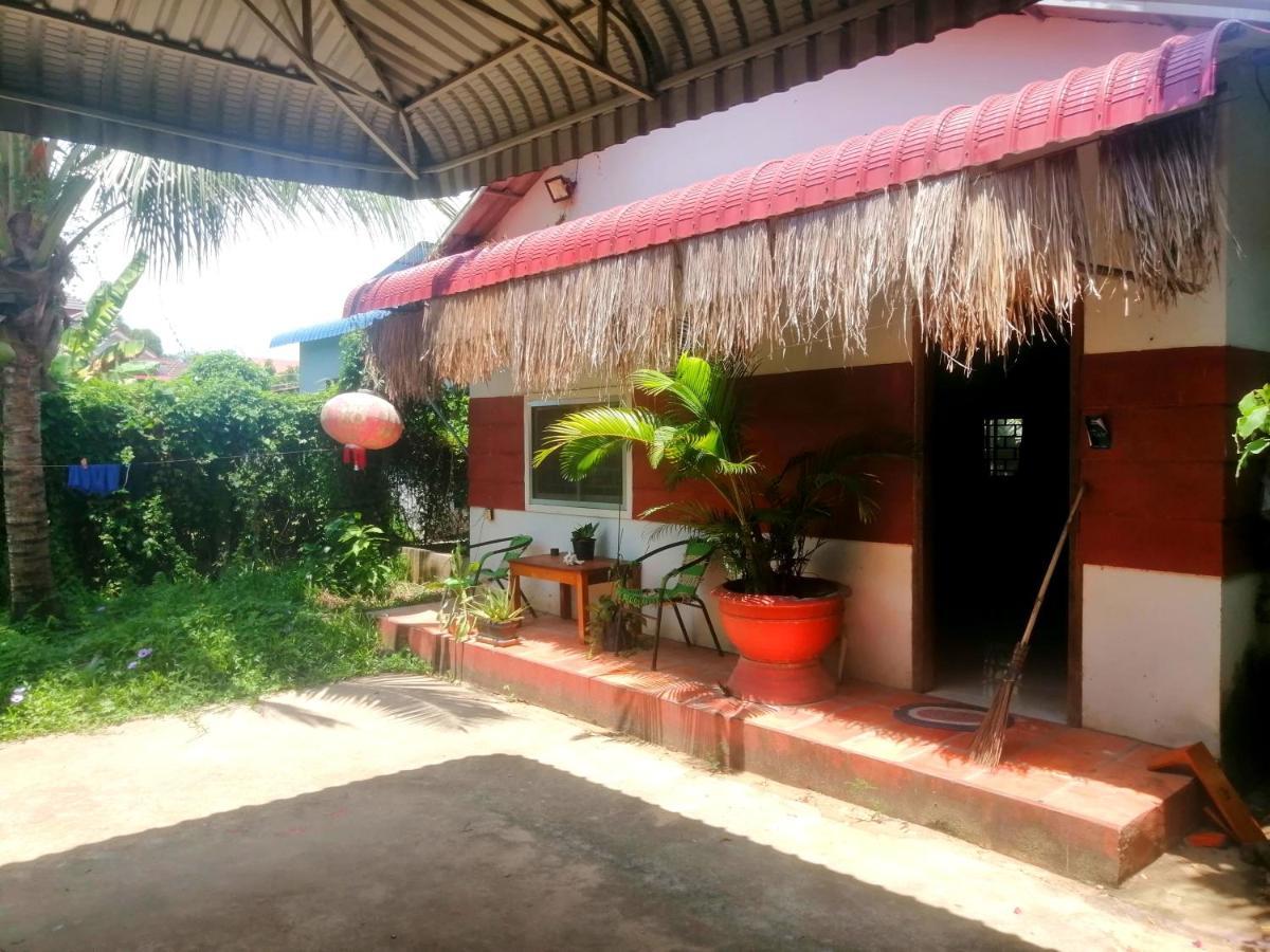 Tortuga Guesthouse 贡布 外观 照片