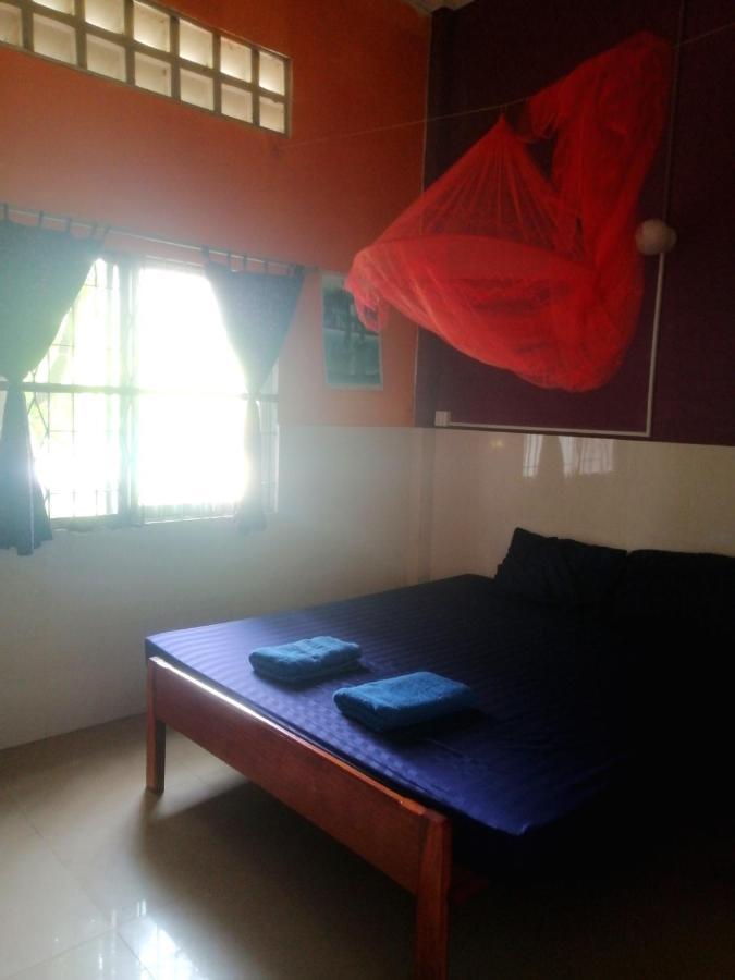 Tortuga Guesthouse 贡布 外观 照片