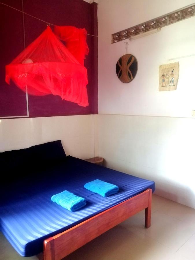 Tortuga Guesthouse 贡布 外观 照片